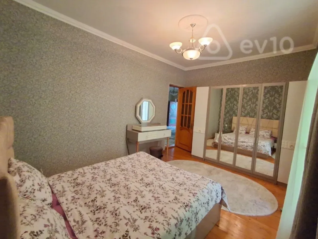 Kirayə verilir 4 otaqlı həyət evi 190 m²