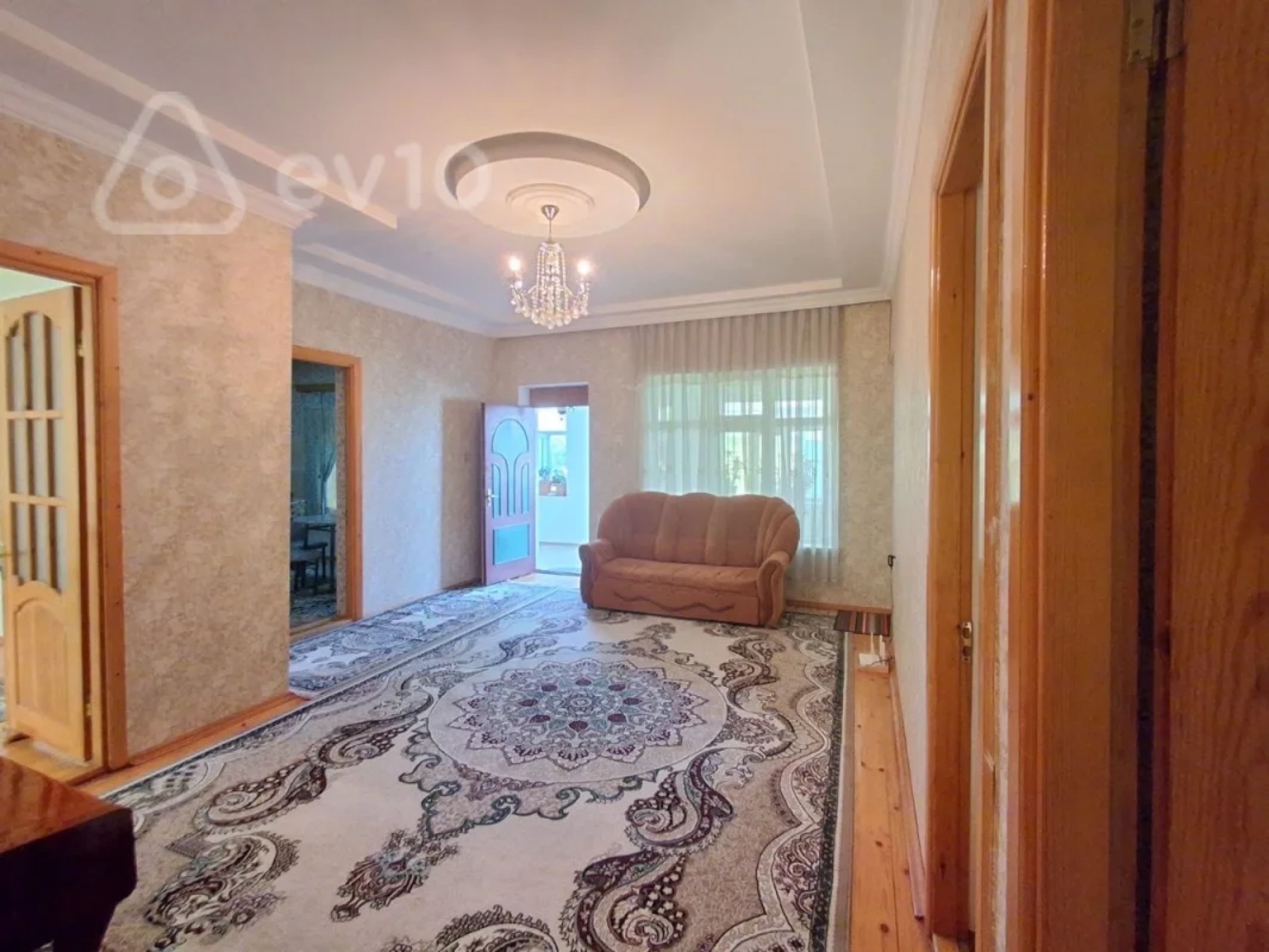 Kirayə verilir 4 otaqlı həyət evi 190 m²