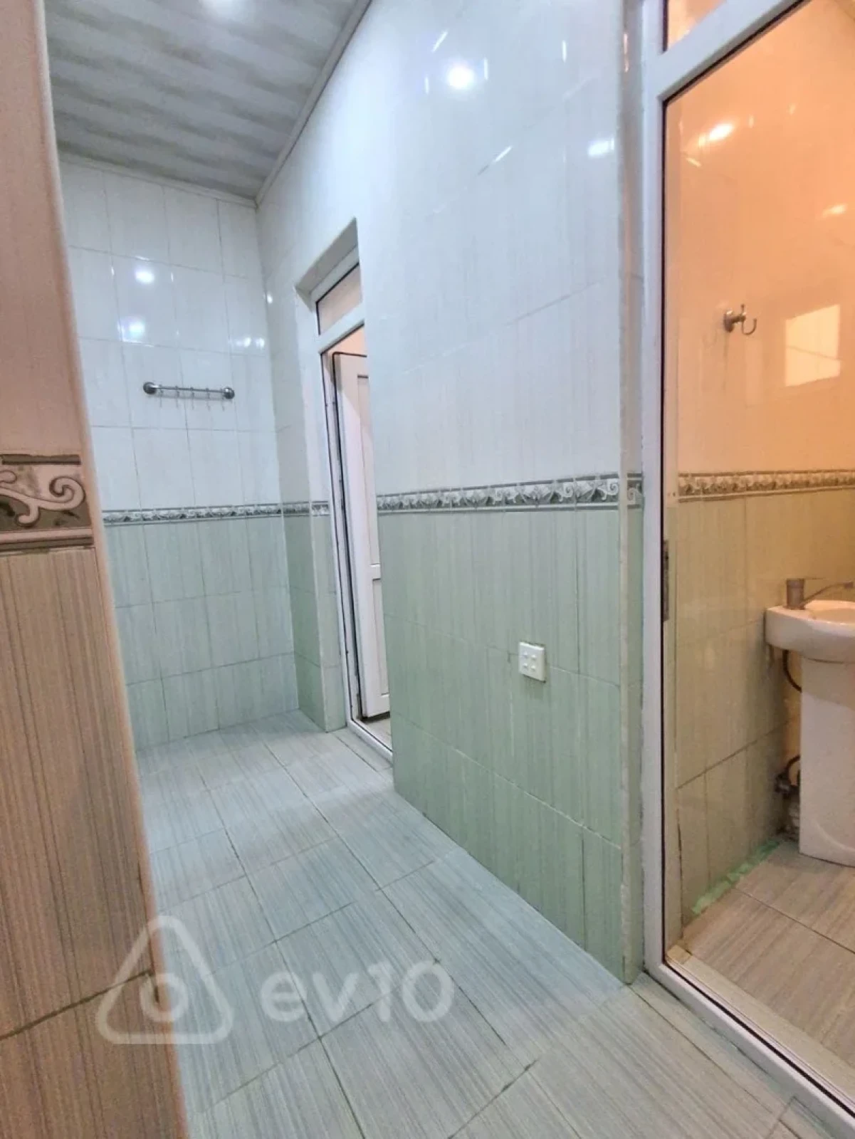 Kirayə verilir 4 otaqlı həyət evi 190 m²