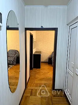 Kirayə verilir 2 otaqlı köhnə tikili 60 m²
