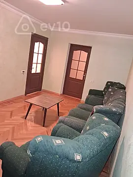 Kirayə verilir 2 otaqlı köhnə tikili 55 m²