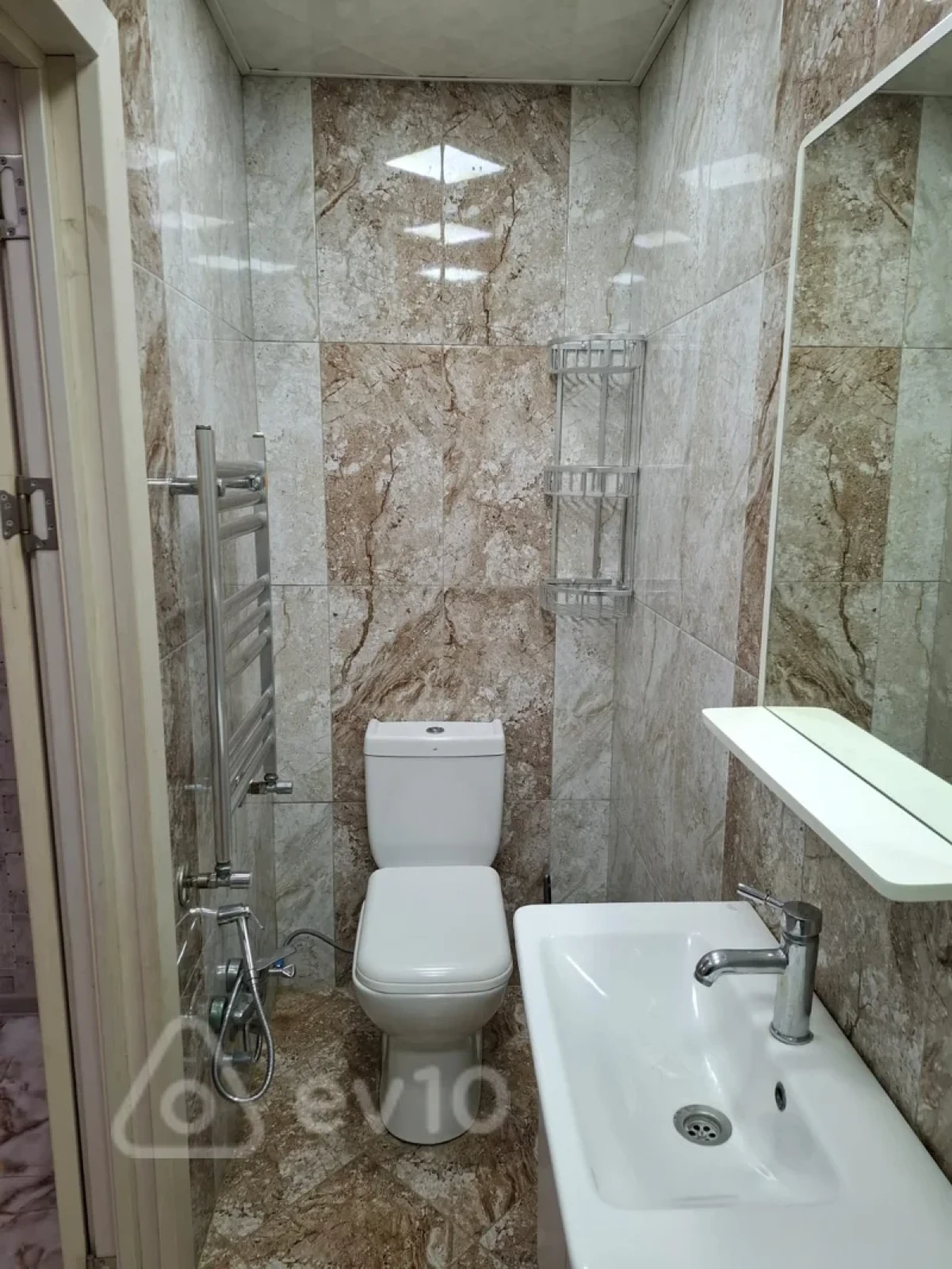 Kirayə verilir 2 otaqlı yeni tikili 65 m²