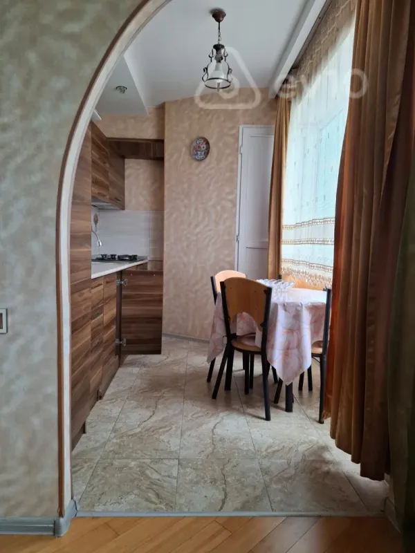 Kirayə verilir 2 otaqlı yeni tikili 65 m²