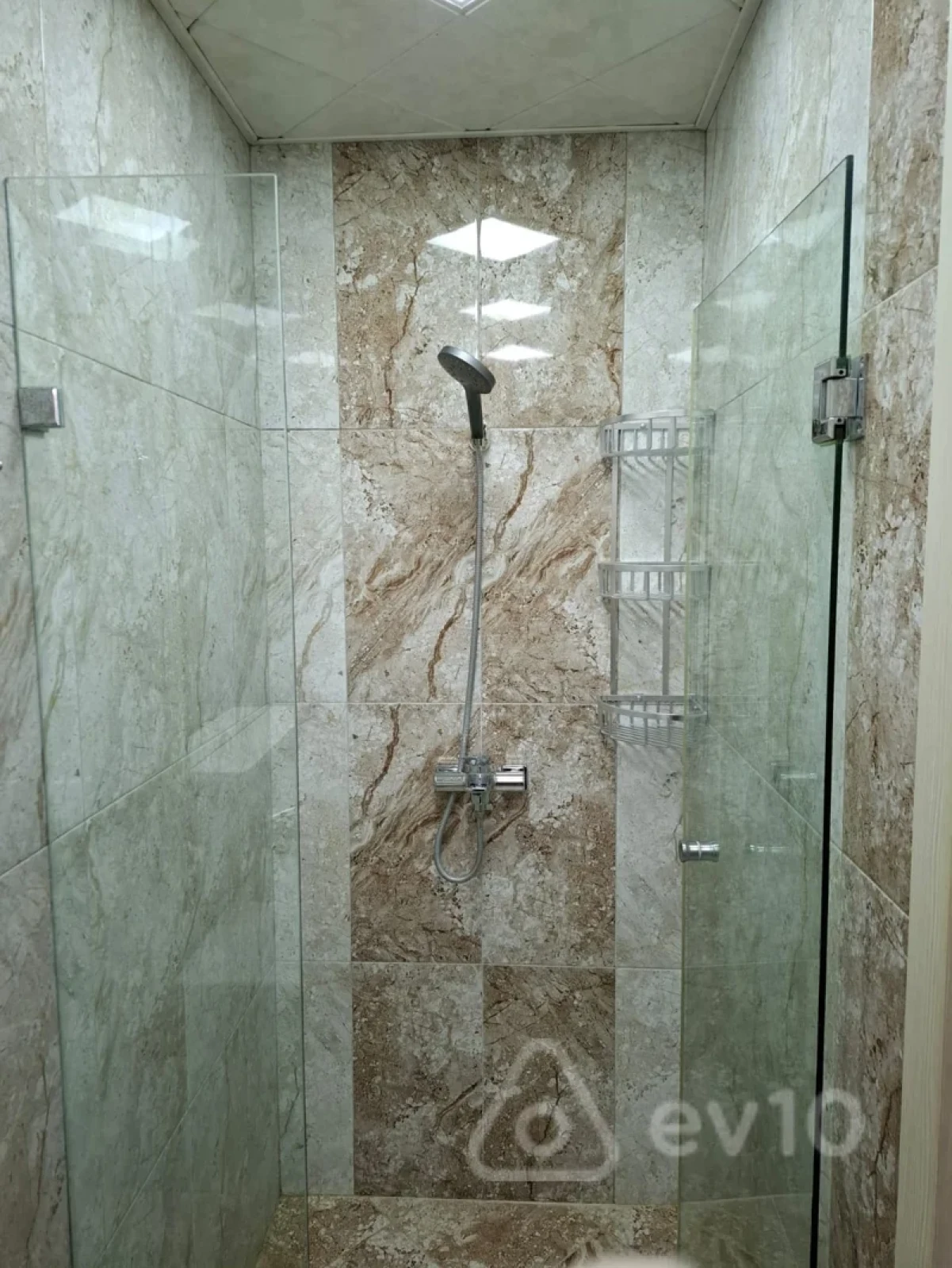 Kirayə verilir 2 otaqlı yeni tikili 65 m²