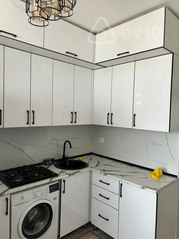 Kirayə verilir 2 otaqlı yeni tikili 77 m²