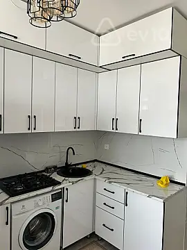 Kirayə verilir 2 otaqlı yeni tikili 77 m²