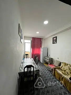 Kirayə verilir 2 otaqlı yeni tikili 50 m²
