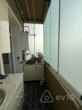 Kirayə verilir 2 otaqlı yeni tikili 50 m²