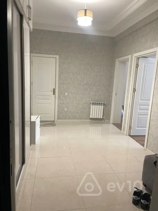 Kirayə verilir 2 otaqlı yeni tikili 63 m²