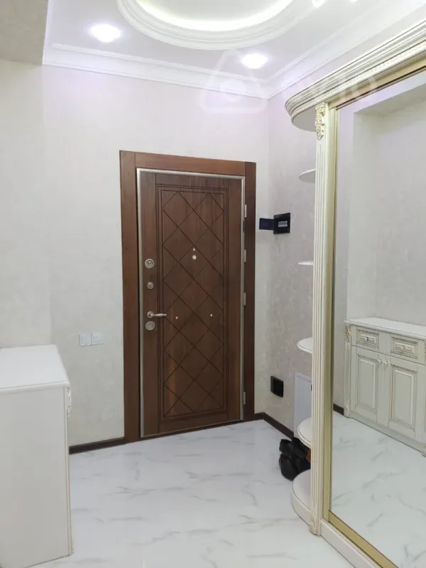 Kirayə verilir 2 otaqlı yeni tikili 65 m²