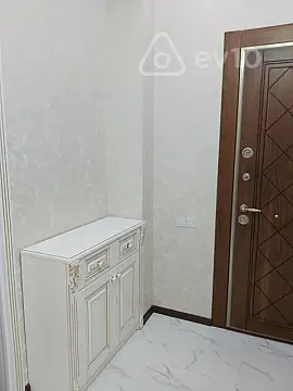 Kirayə verilir 2 otaqlı yeni tikili 65 m²