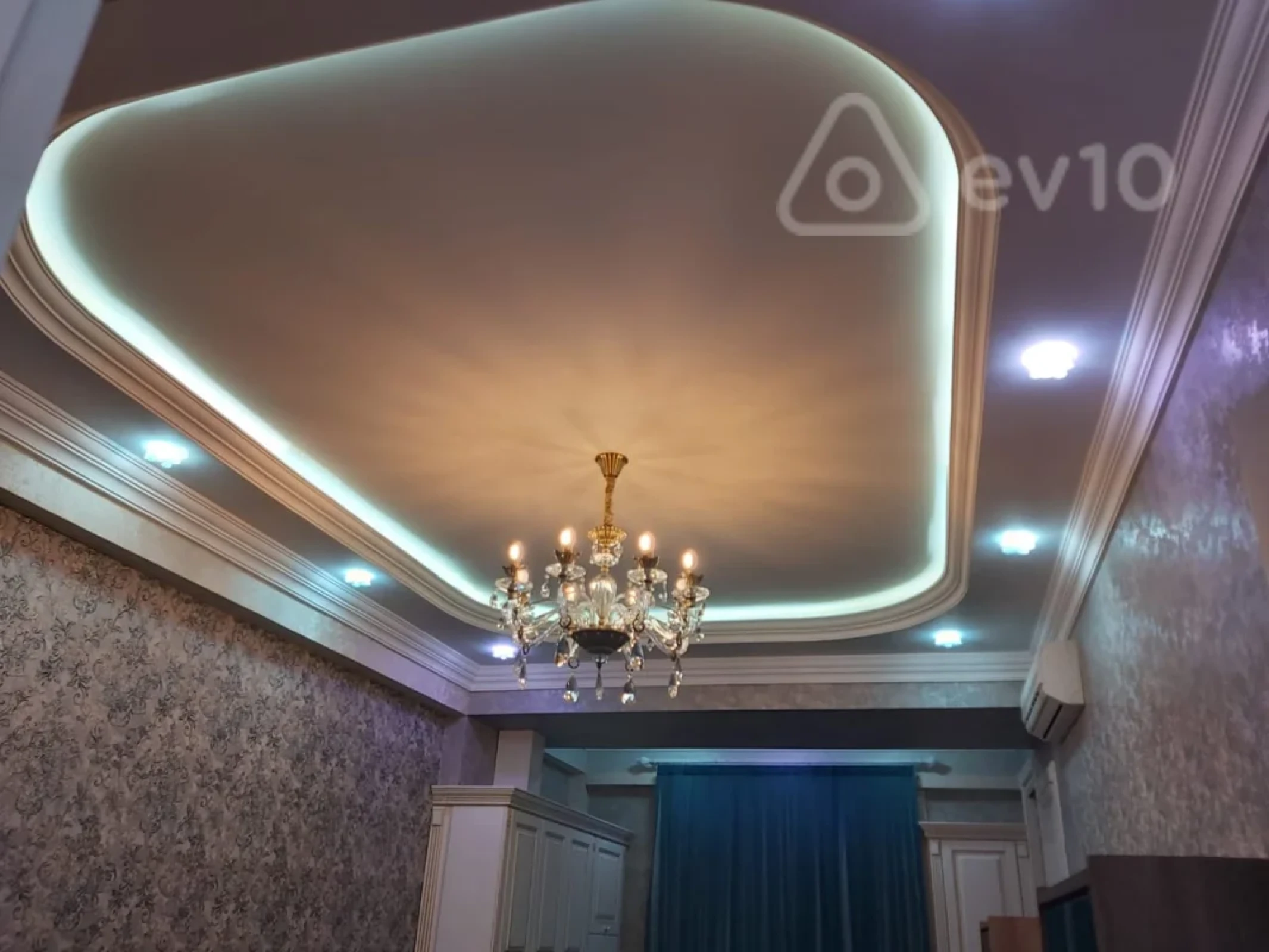 Kirayə verilir 2 otaqlı yeni tikili 65 m²