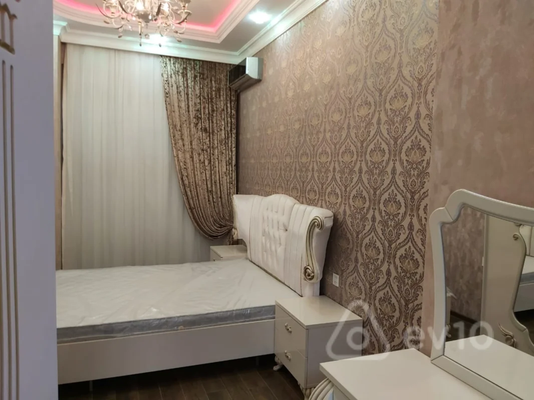 Kirayə verilir 2 otaqlı yeni tikili 65 m²