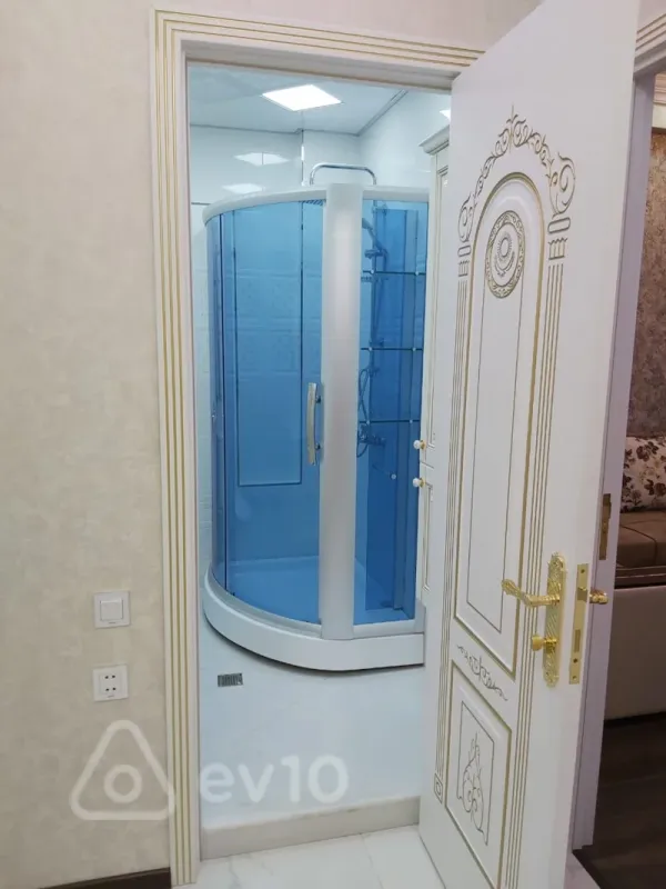 Kirayə verilir 2 otaqlı yeni tikili 65 m²