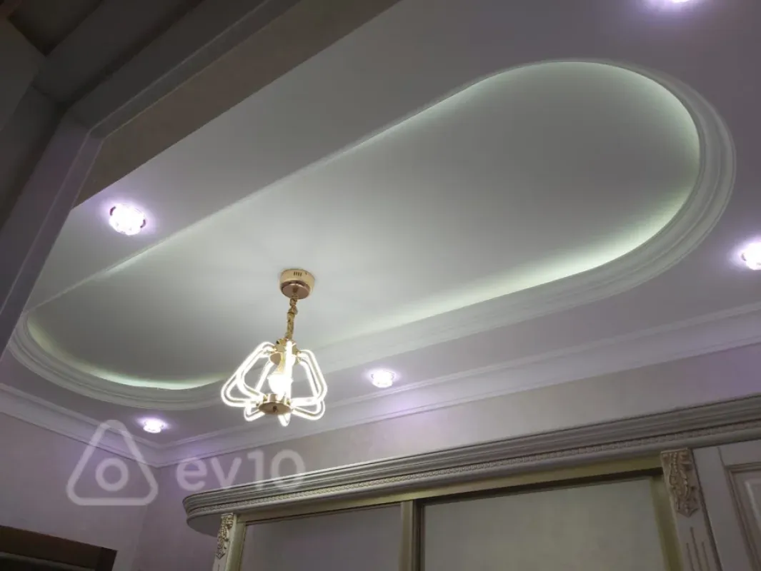 Kirayə verilir 2 otaqlı yeni tikili 65 m²