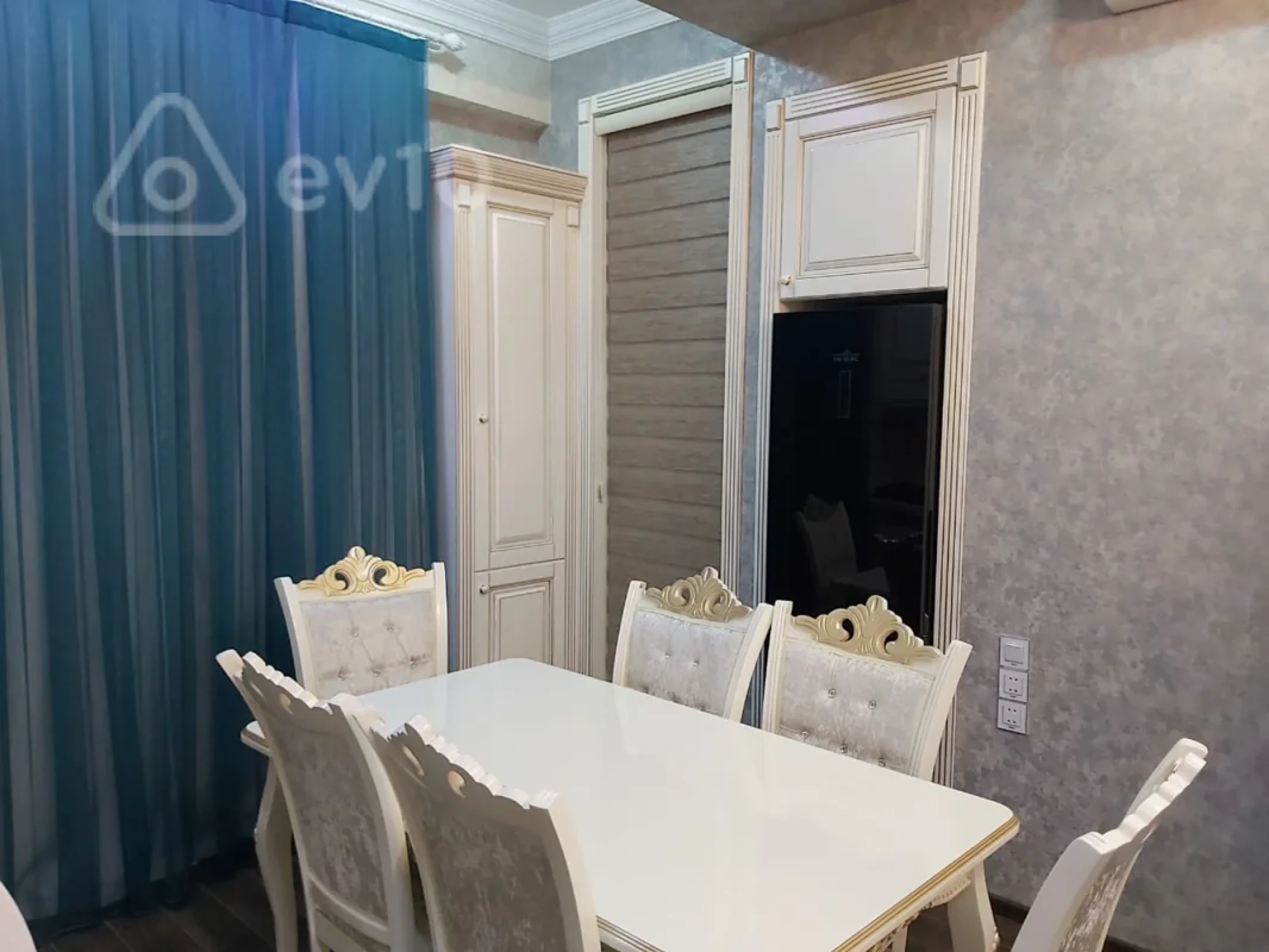 Kirayə verilir 2 otaqlı yeni tikili 65 m²