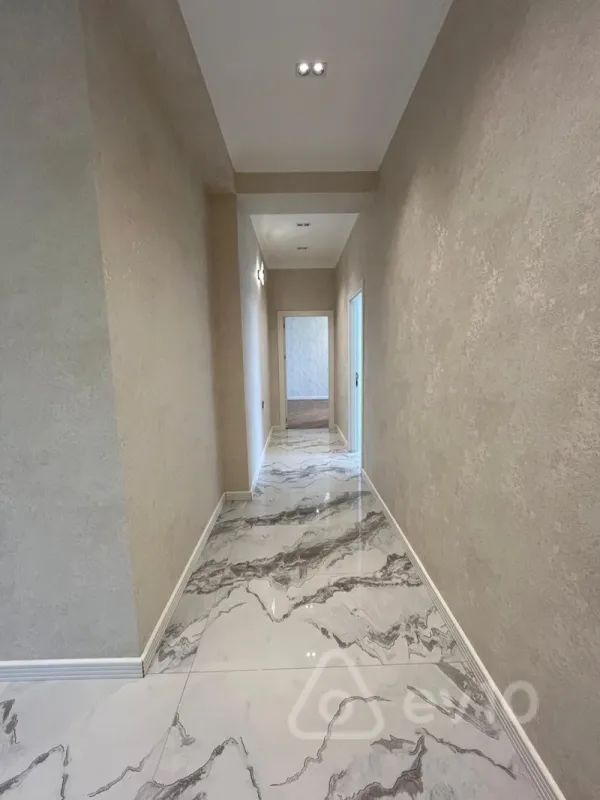 Satılır 2 otaqlı yeni tikili 70 m²