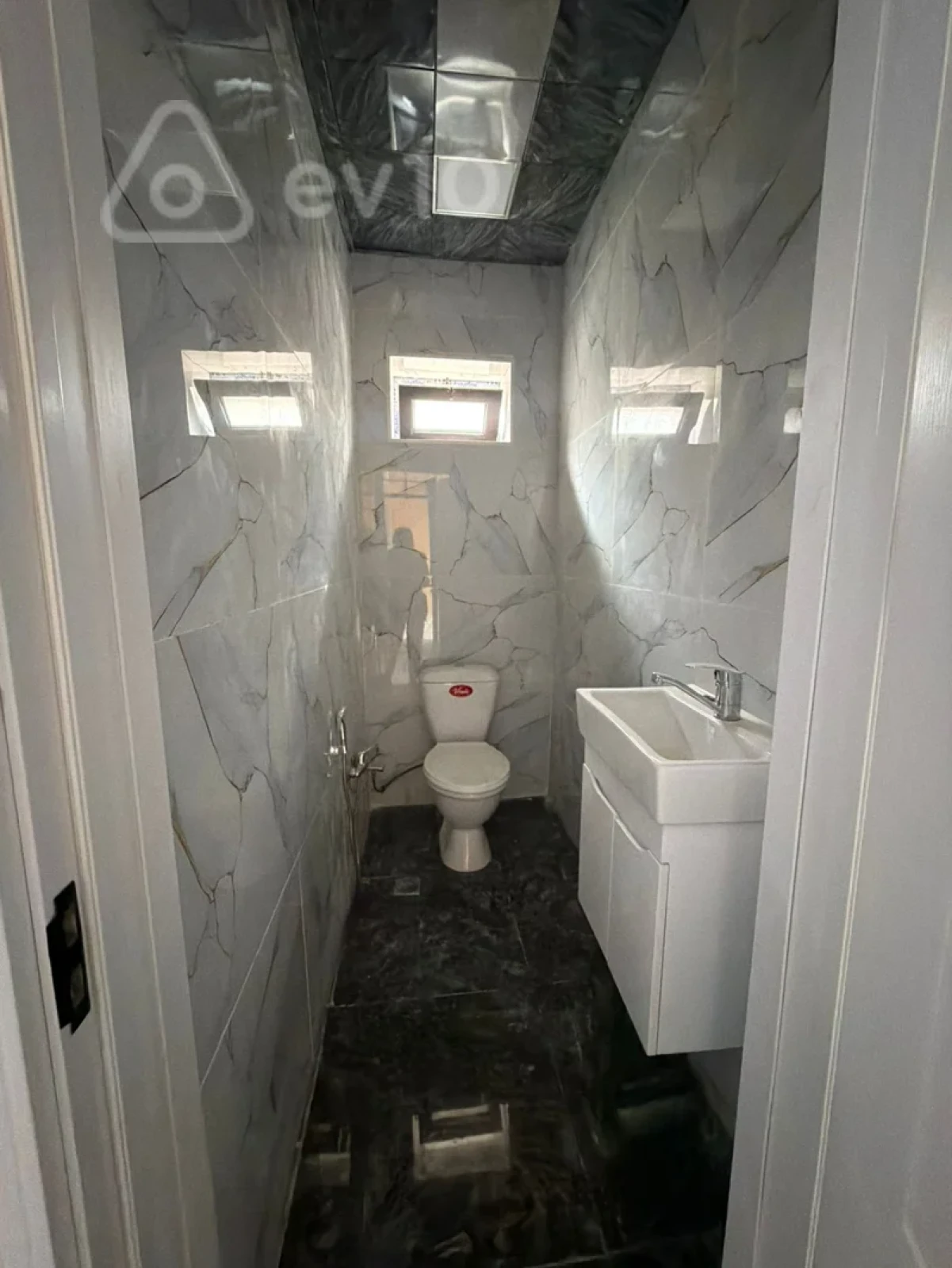 Satılır 4 otaqlı həyət evi 150 m²