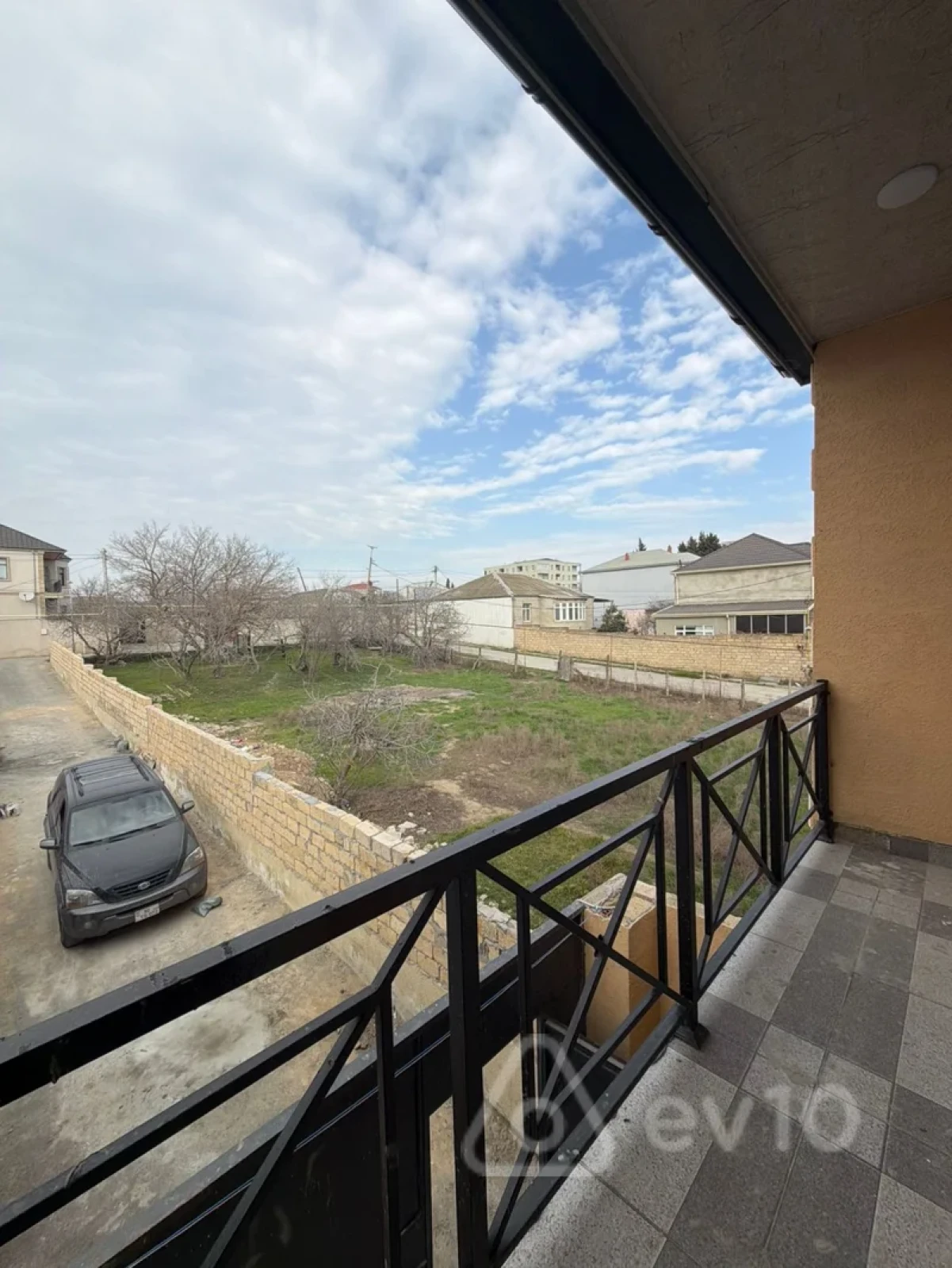 Satılır 4 otaqlı həyət evi 150 m²