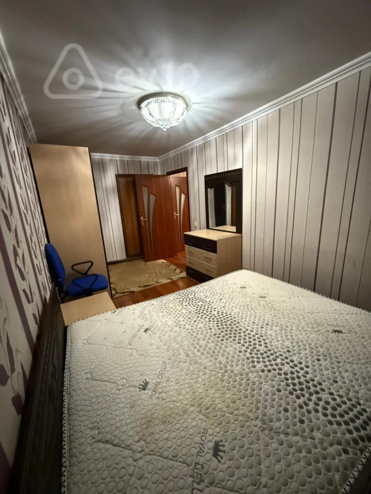 Kirayə verilir 2 otaqlı köhnə tikili 60 m²