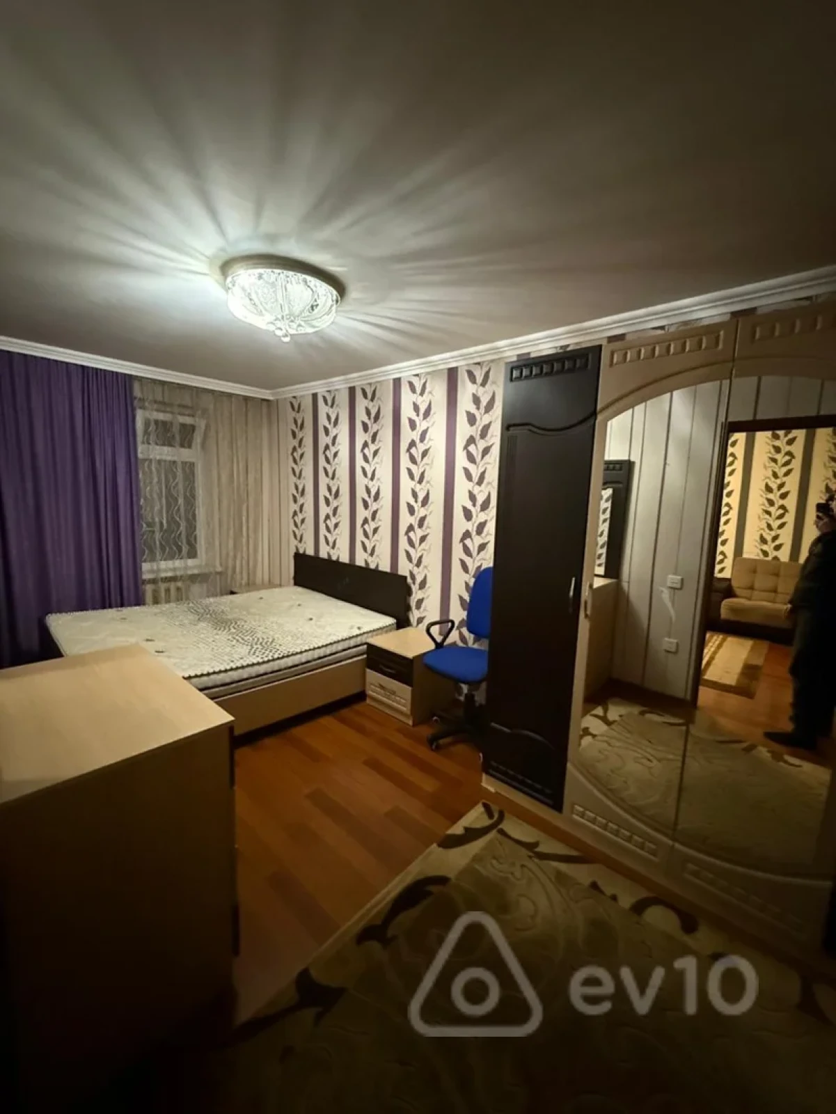 Kirayə verilir 2 otaqlı köhnə tikili 60 m²