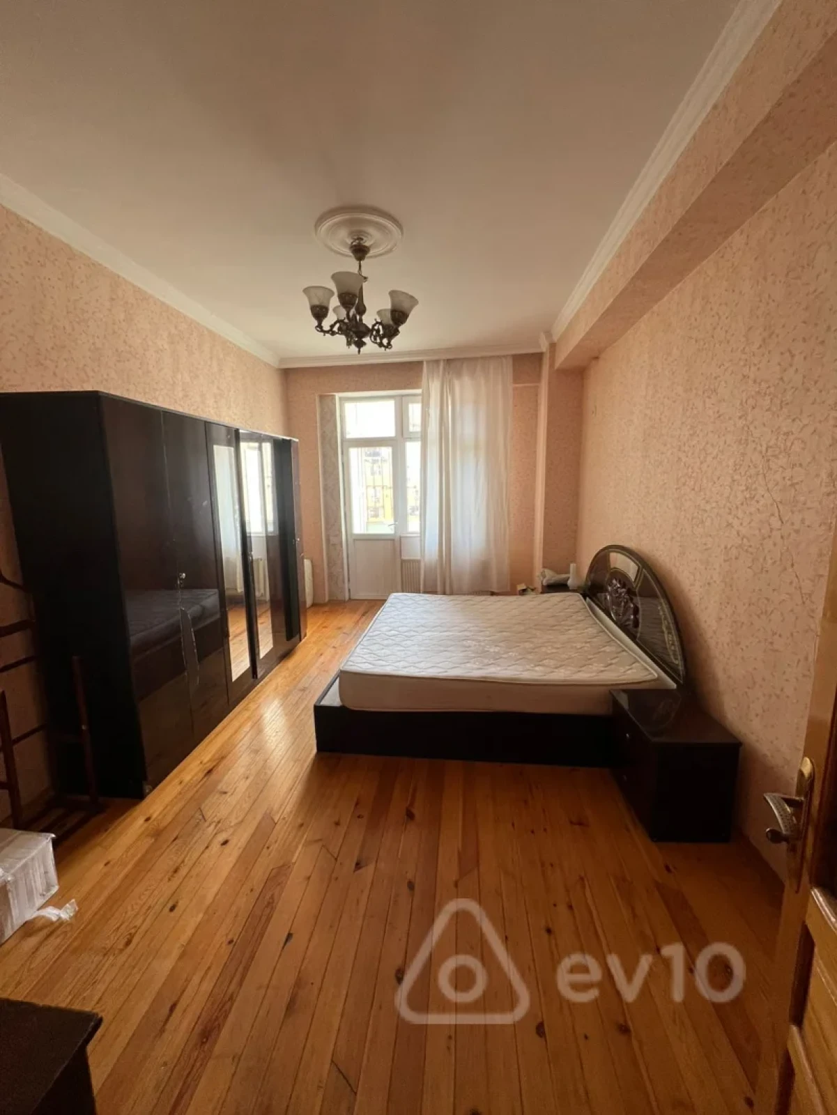 Kirayə verilir 3 otaqlı yeni tikili 80 m²