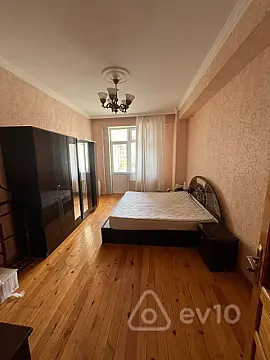 Kirayə verilir 3 otaqlı yeni tikili 80 m²