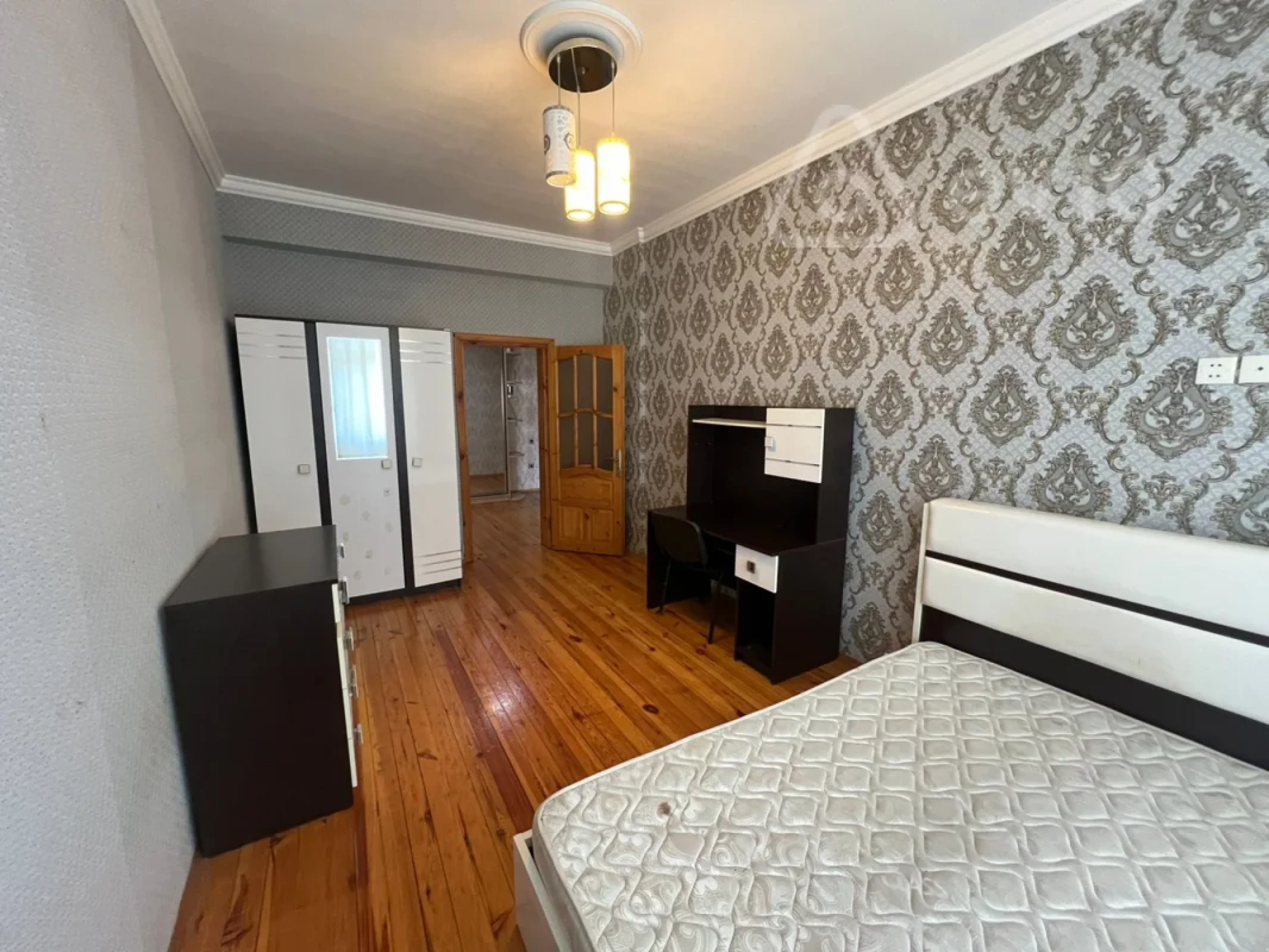 Kirayə verilir 3 otaqlı yeni tikili 80 m²