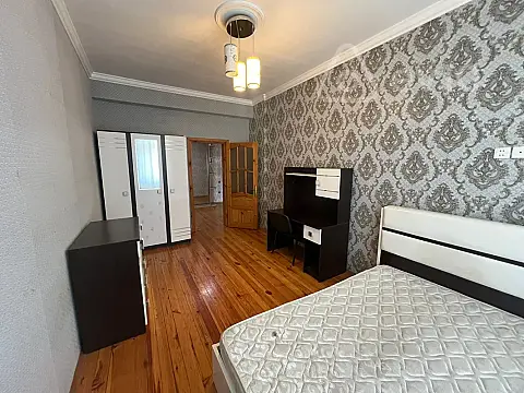 Kirayə verilir 3 otaqlı yeni tikili 80 m²