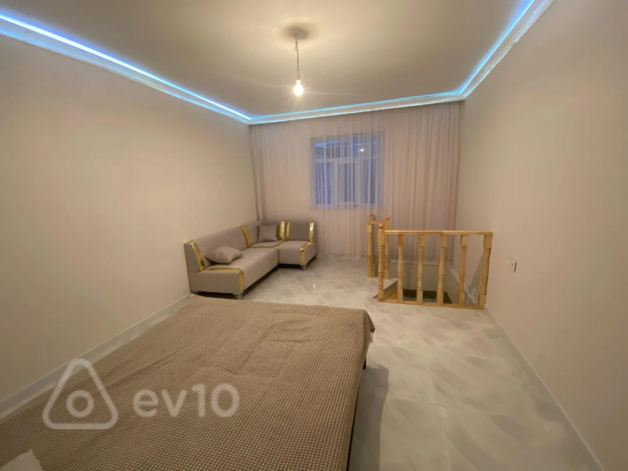 Kirayə verilir 2 otaqlı həyət evi 54 m²