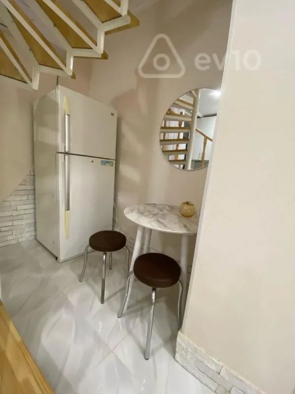 Kirayə verilir 2 otaqlı həyət evi 54 m²