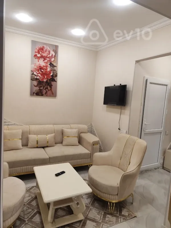 Kirayə verilir 2 otaqlı həyət evi 54 m²