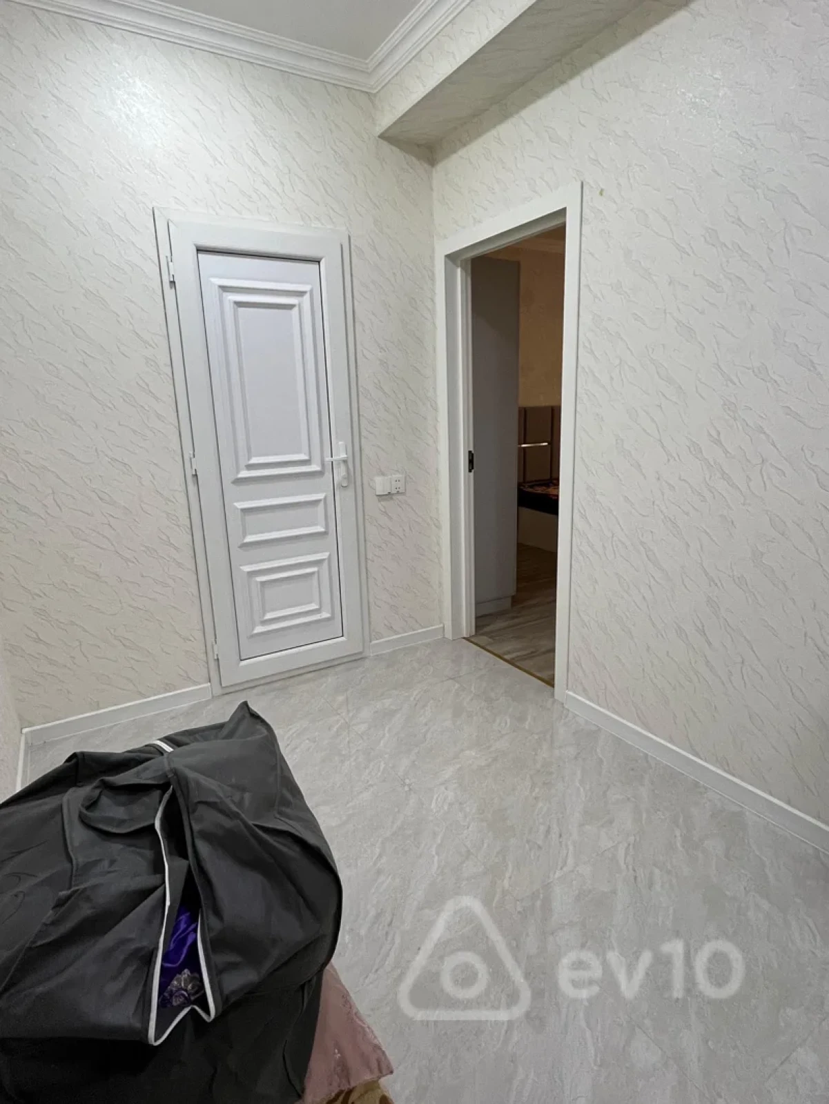 Kirayə verilir 2 otaqlı yeni tikili 55 m²