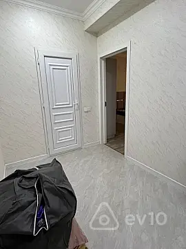 Kirayə verilir 2 otaqlı yeni tikili 55 m²