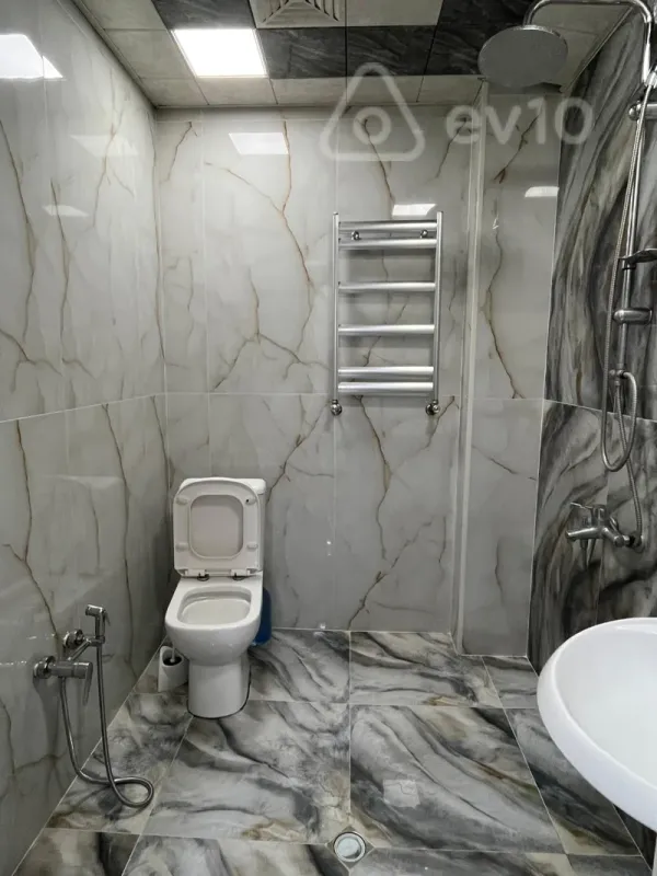 Kirayə verilir 2 otaqlı yeni tikili 55 m²