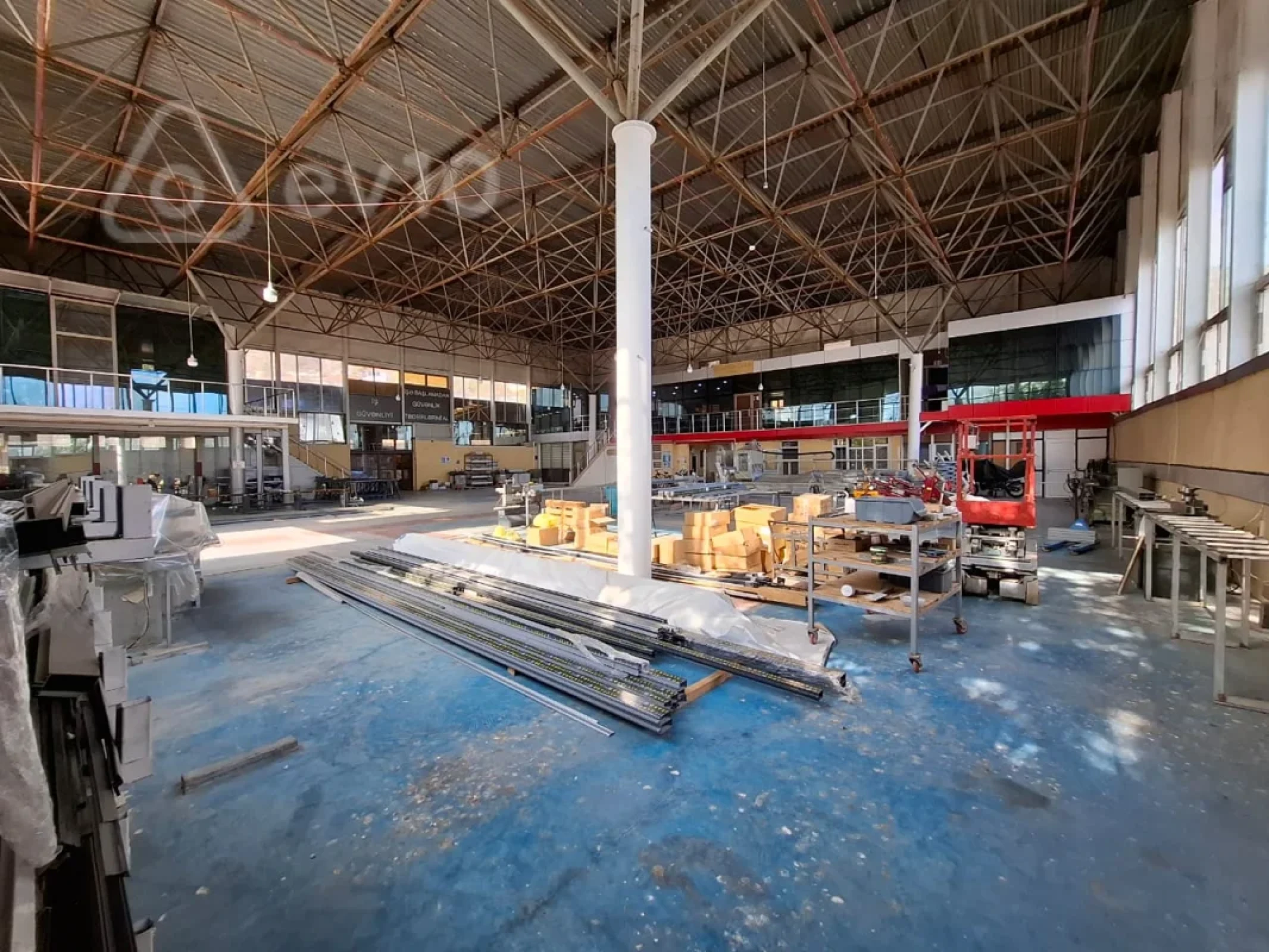 Kirayə verilir mənzil 1600 m²