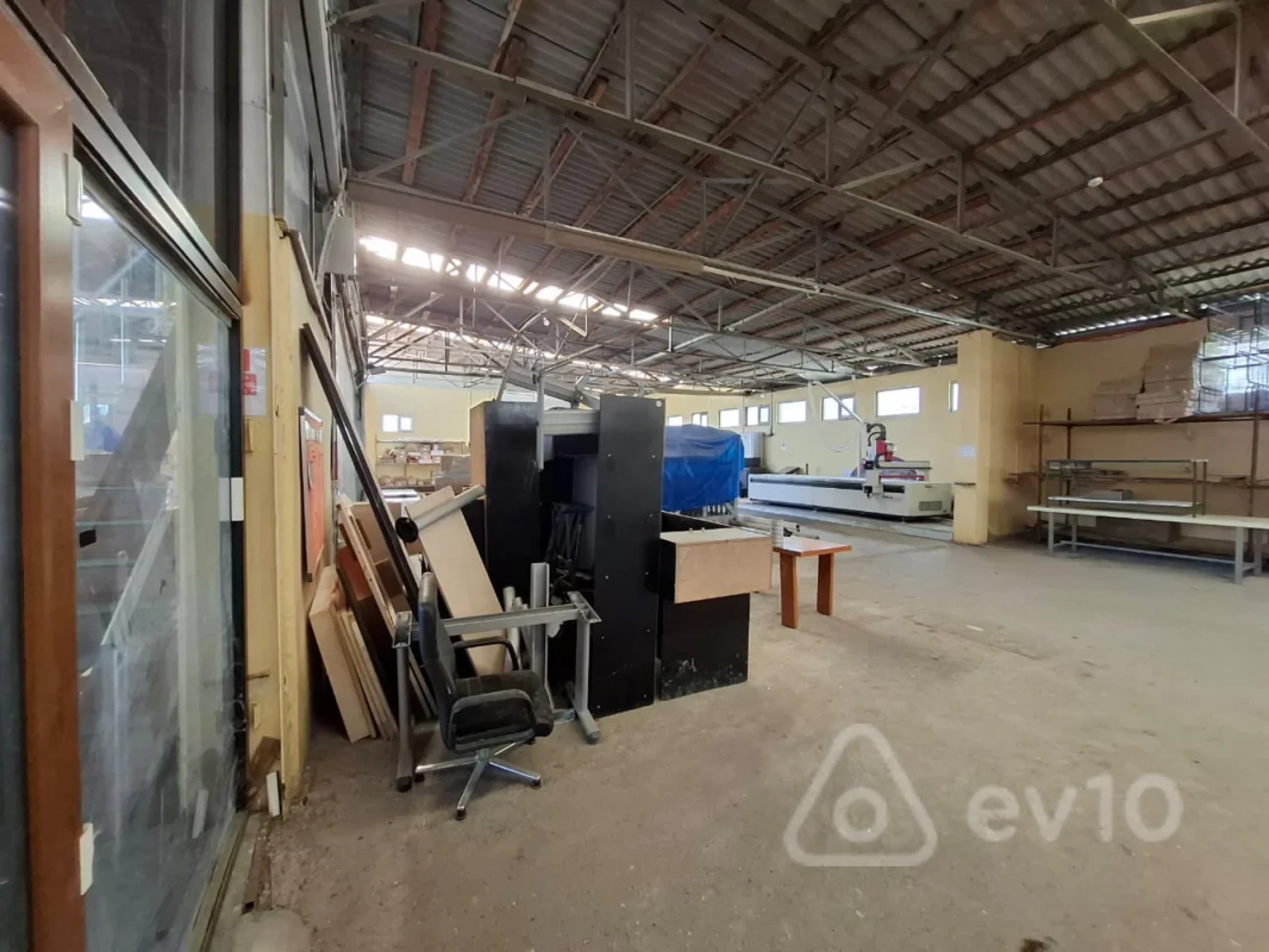 Kirayə verilir mənzil 1600 m²