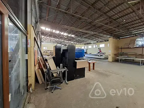 Kirayə verilir mənzil 1600 m²