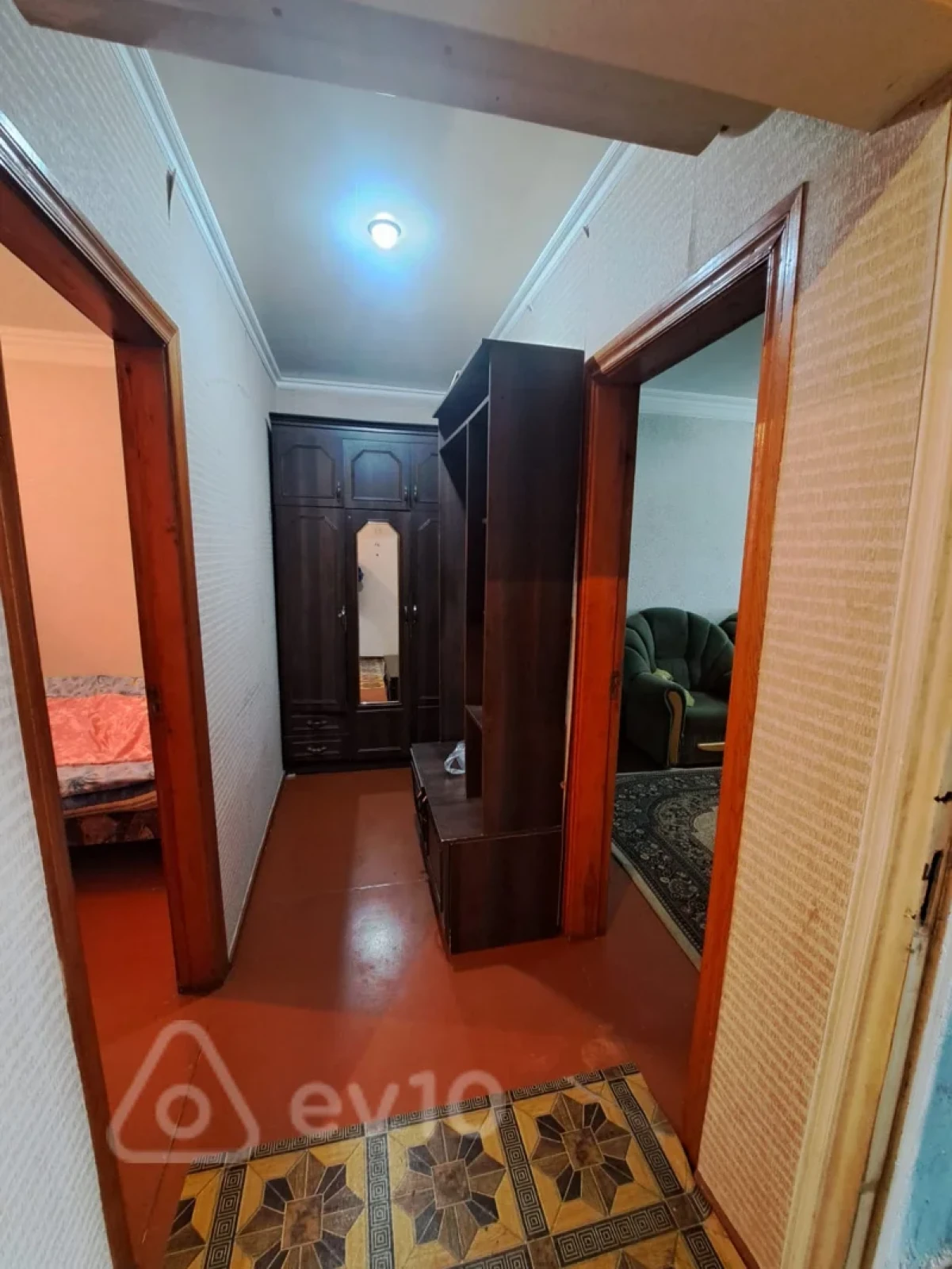 Kirayə verilir 3 otaqlı köhnə tikili 70 m²