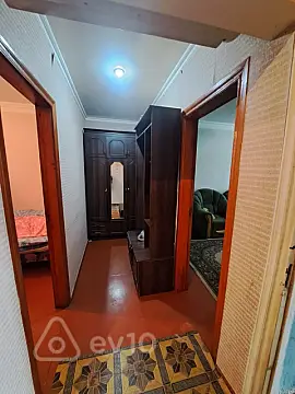 Kirayə verilir 3 otaqlı köhnə tikili 70 m²