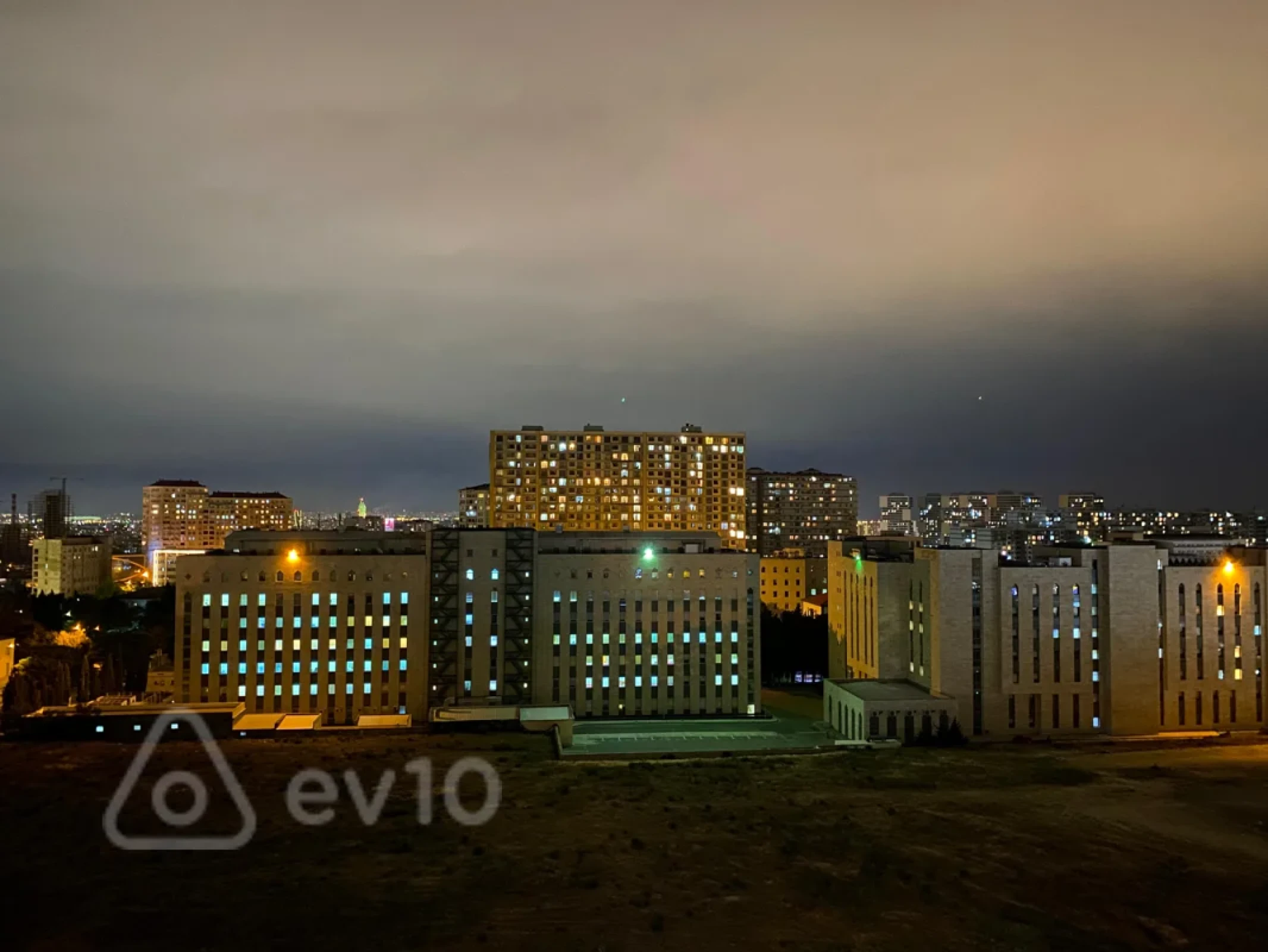 Satılır 2 otaqlı yeni tikili 85 m²