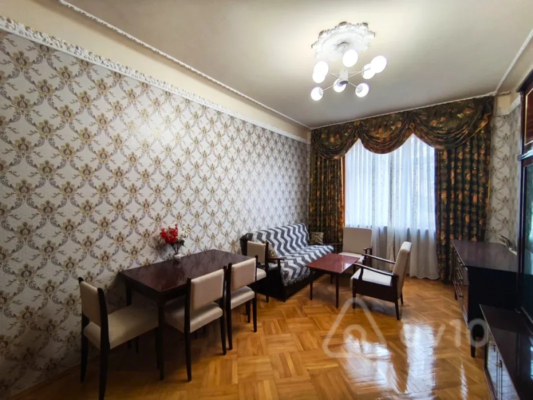 Kirayə verilir 3 otaqlı köhnə tikili 50 m²