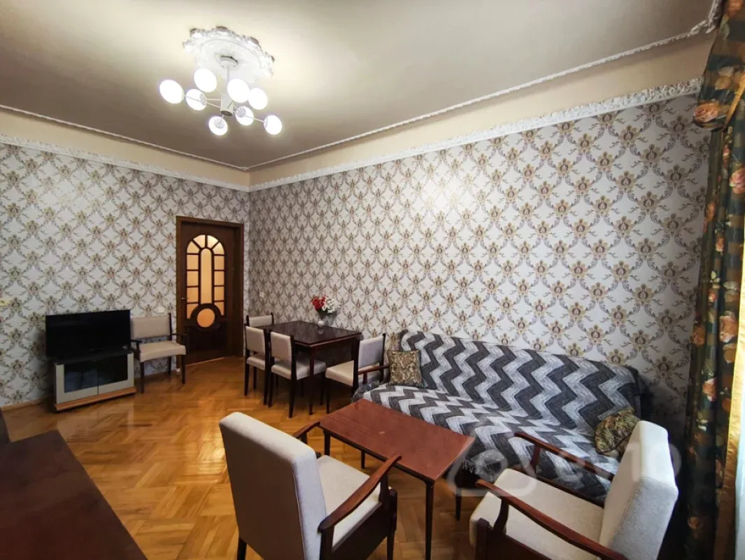 Kirayə verilir 3 otaqlı köhnə tikili 50 m²