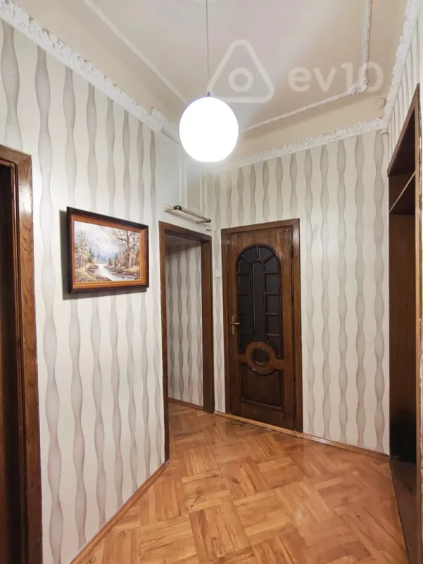 Kirayə verilir 3 otaqlı köhnə tikili 50 m²