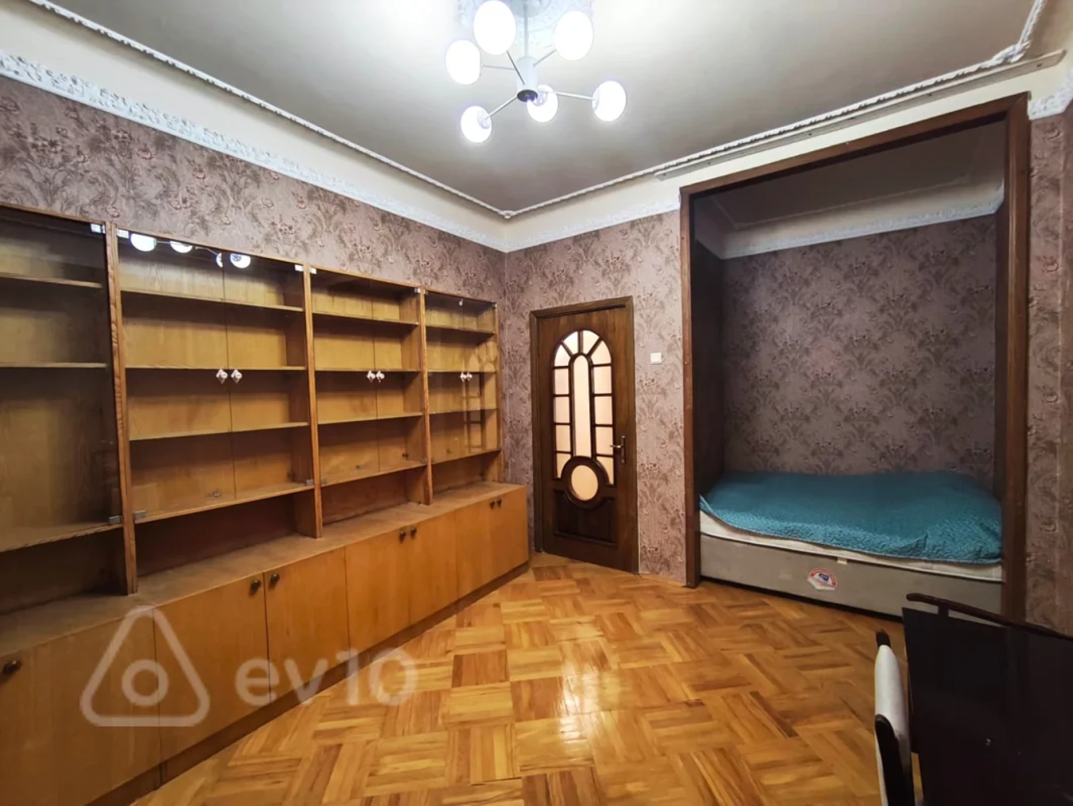 Kirayə verilir 3 otaqlı köhnə tikili 50 m²