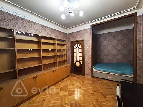 Kirayə verilir 3 otaqlı köhnə tikili 50 m²
