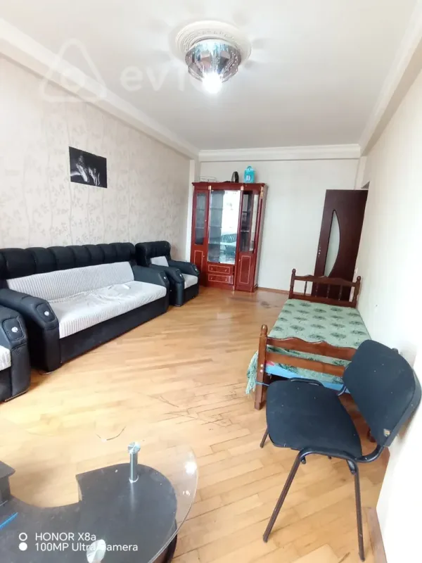Kirayə verilir 2 otaqlı yeni tikili 55 m²