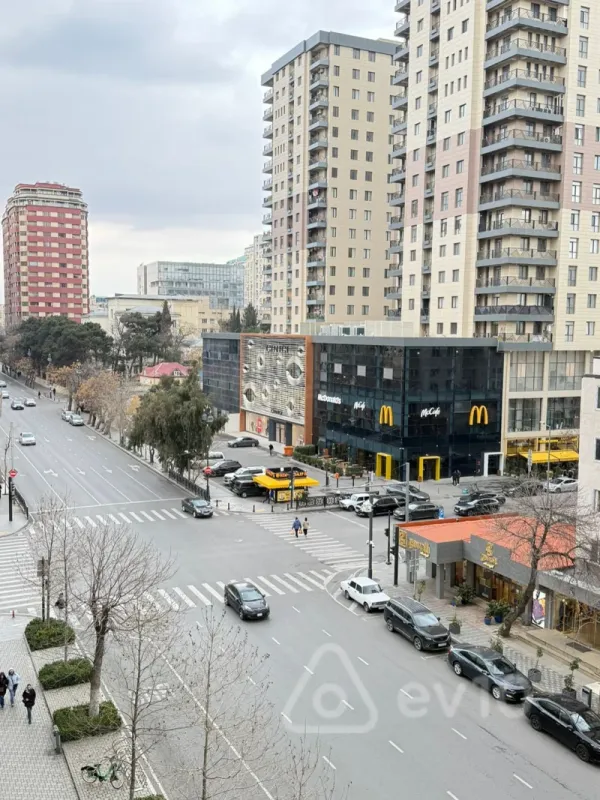 Kirayə verilir 2 otaqlı yeni tikili 100 m²