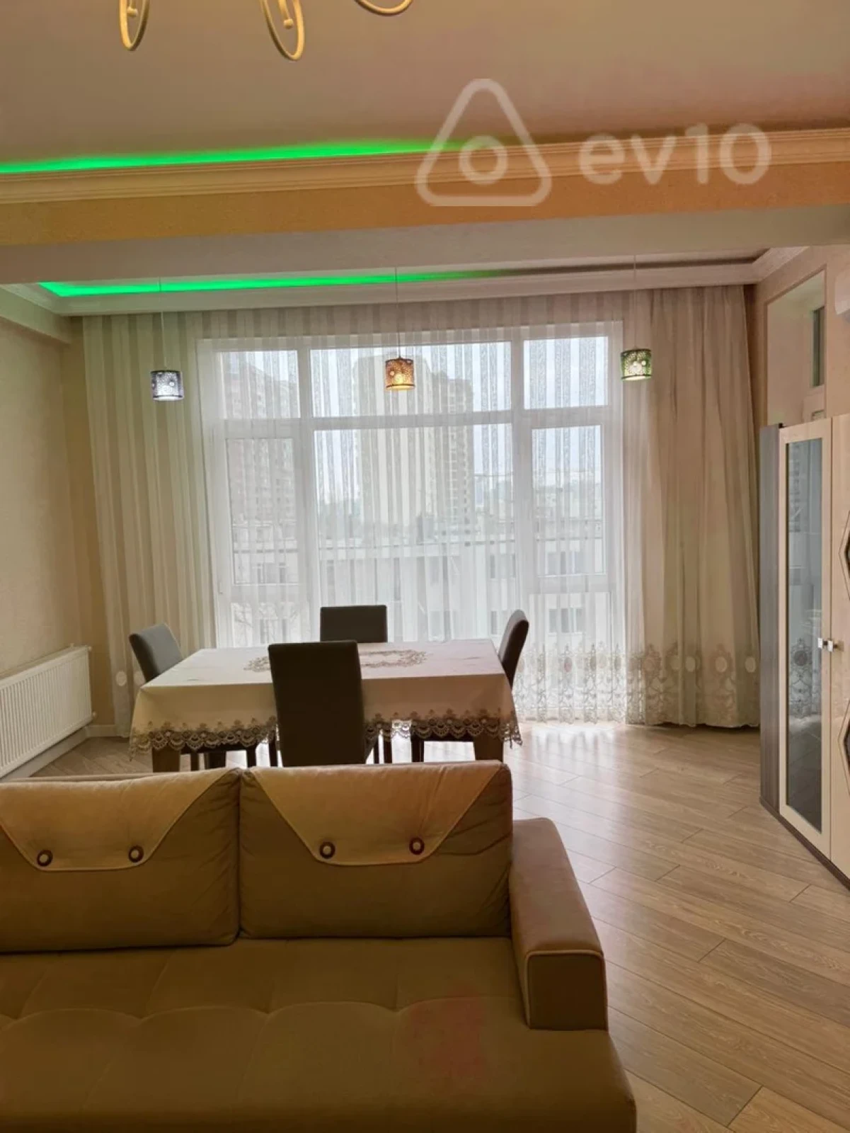 Kirayə verilir 2 otaqlı yeni tikili 100 m²