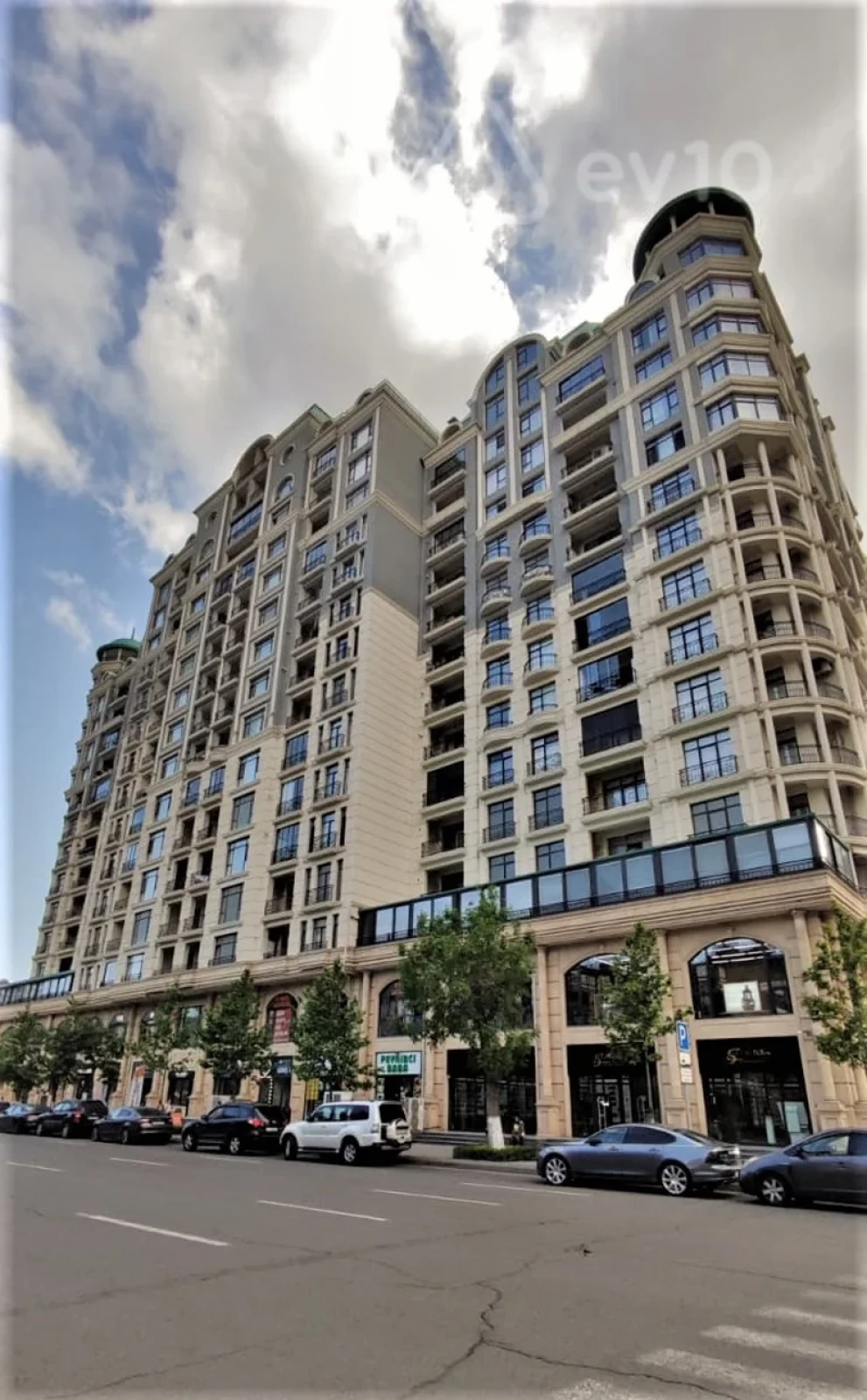 Kirayə verilir 2 otaqlı yeni tikili 100 m²